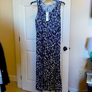 Calvin Klein NWT 💫 sleeveless dress with shirred type top, long length